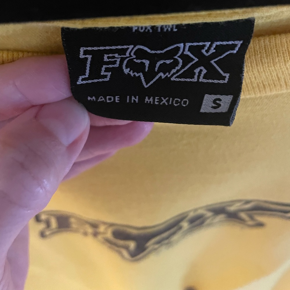 Yellow Fox Tee - Picture 5 of 5